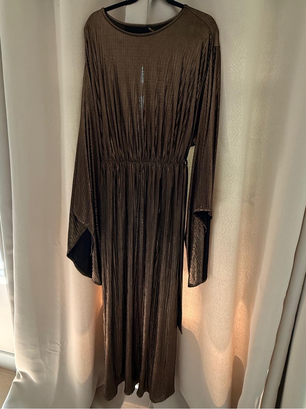 Pleated Brown Long-Sleeve Maxi Dress